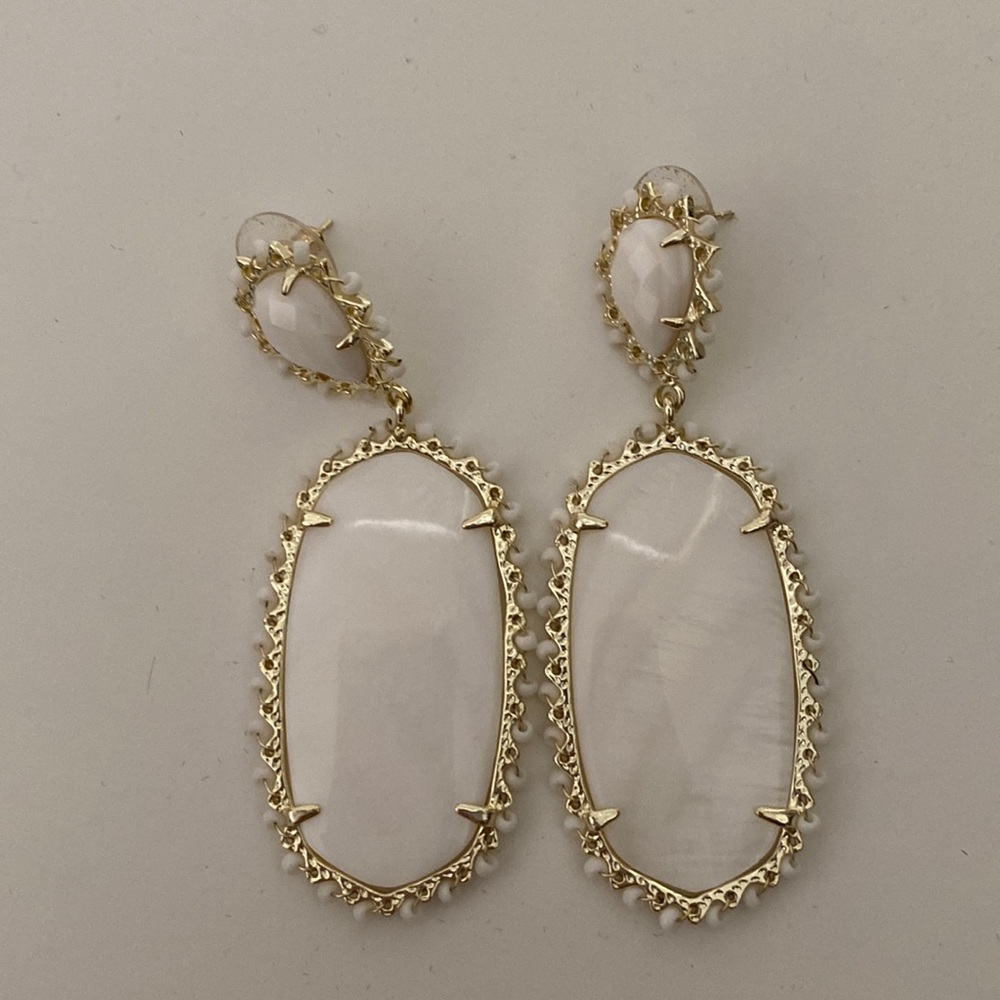 Like New Kendra Scott Earrings
